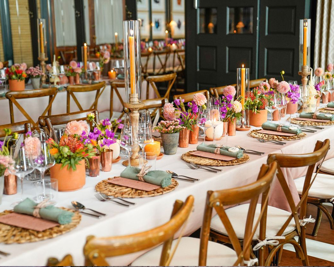 Fancy dining table image