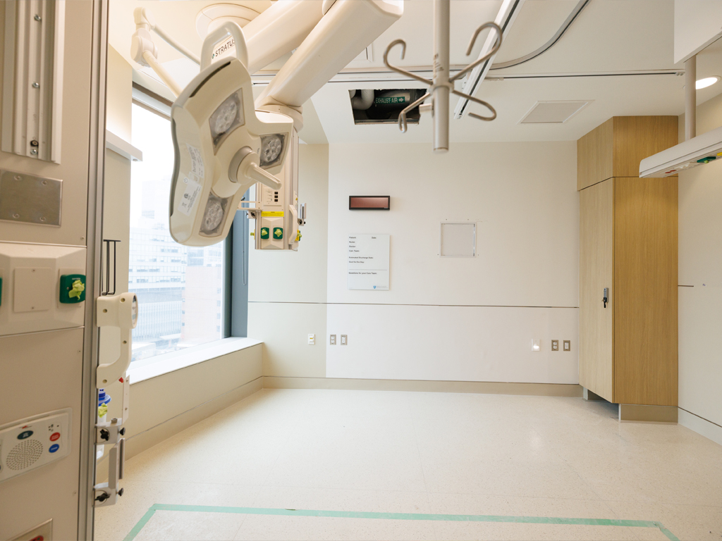 Fast track rooms, Ragon building