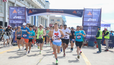 runners, running, waterfront 5k